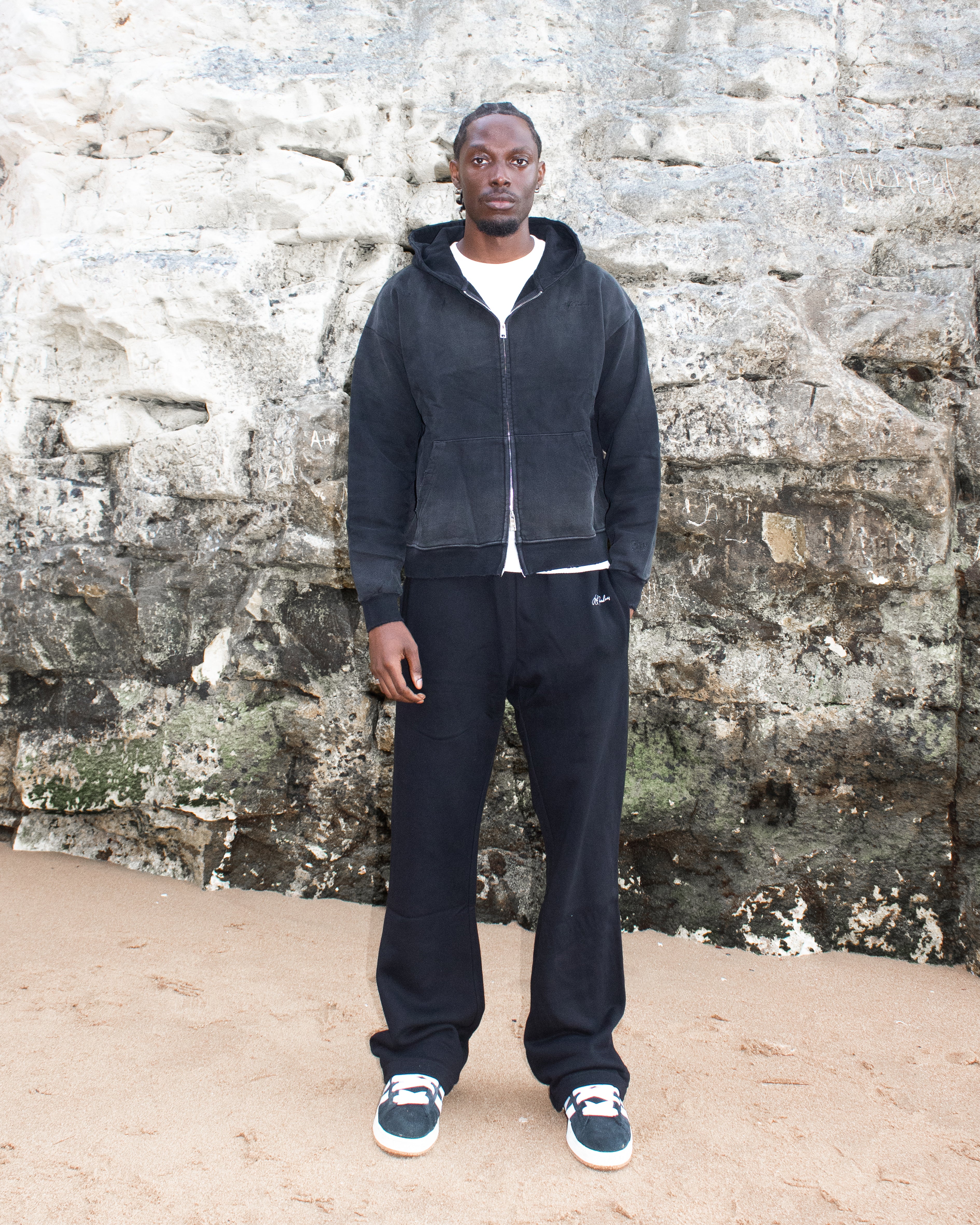 WASHED BLACK HOODIE